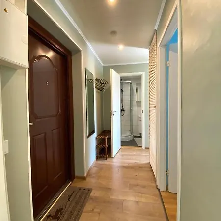 Mai 25-11, 2 Rooms, Free Parking Apartment