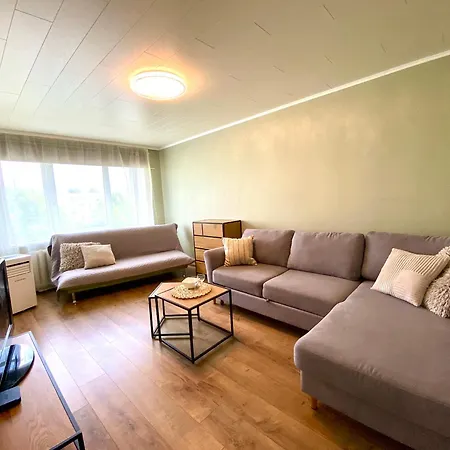 Mai 25-11, 2 Rooms, Free Parking Apartment